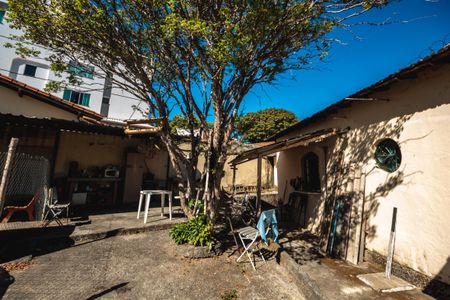 Casa à venda com 100m², 2 quartos e 15 vagasQuintal