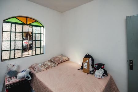 Casa à venda com 100m², 2 quartos e 15 vagasQuarto 2
