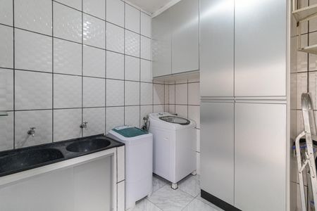 Casa à venda com 126m², 3 quartos e 2 vagasÁrea de Serviço