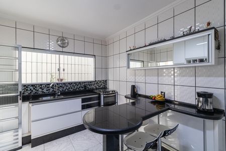 Casa à venda com 126m², 3 quartos e 2 vagasCozinha