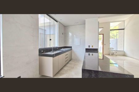 Casa à venda com 230m², 3 quartos e 2 vagasCozinha