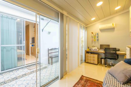 Casa de condomínio à venda com 354m², 4 quartos e 4 vagasQuarto