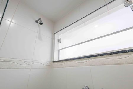 Casa de condomínio à venda com 354m², 4 quartos e 4 vagasBanheiro da Suíte 2