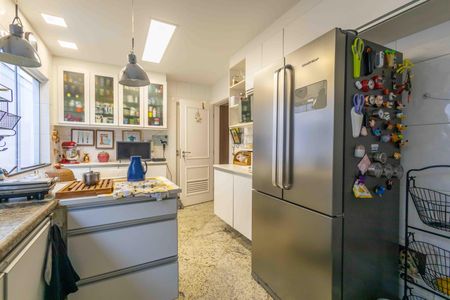 Casa de condomínio à venda com 354m², 4 quartos e 4 vagasCozinha