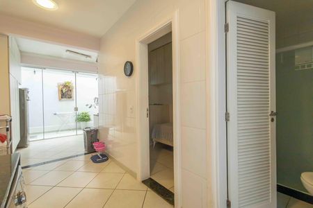 Casa de condomínio à venda com 354m², 4 quartos e 4 vagasÁrea de serviço