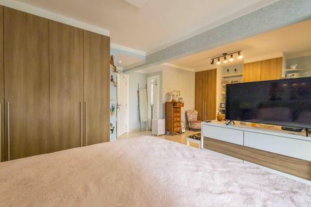 Casa de condomínio à venda com 354m², 4 quartos e 4 vagasSuíte 1