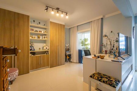 Casa de condomínio à venda com 354m², 4 quartos e 4 vagasSuíte 1