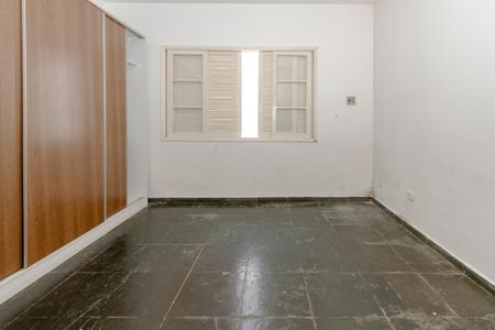 Casa para alugar com 255m², 3 quartos e 2 vagasSuíte