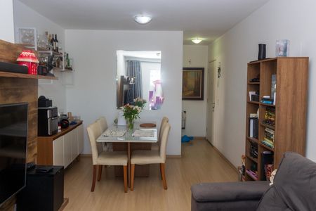 Sala de apartamento para alugar com 3 quartos, 72m² em Jardim Sabara, São Paulo
