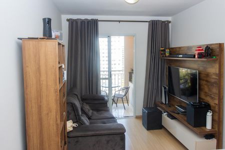 Sala de apartamento para alugar com 3 quartos, 72m² em Jardim Sabara, São Paulo