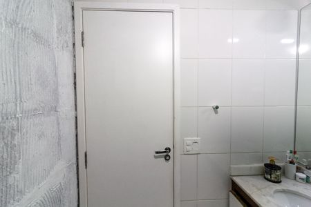 Apartamento à venda com 74m², 3 quartos e 2 vagas Apartamento à venda com 74m², 3 quartos e 2 vagasBanheiro Social