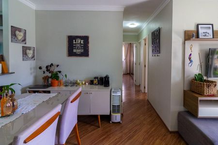 Sala de apartamento à venda com 3 quartos, 74m² em Usina Piratininga, São Paulo