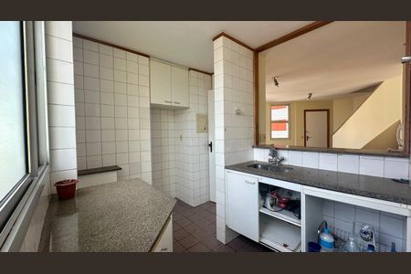 Apartamento à venda com 120m², 2 quartos e 2 vagas Apartamento à venda com 120m², 2 quartos e 2 vagasCozinha