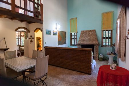 Sala de casa de condomínio à venda com 5 quartos, 326m² em Jardim Petropolis, Nova Lima