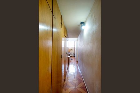 Casa para alugar com 180m², 3 quartos e 2 vagas Casa para alugar com 180m², 3 quartos e 2 vagasCorredor dos quartos