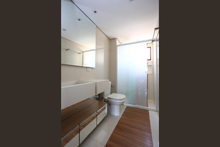 Apartamento para alugar com 305m², 4 quartos e 3 vagas Apartamento para alugar com 305m², 4 quartos e 3 vagasBanheiro