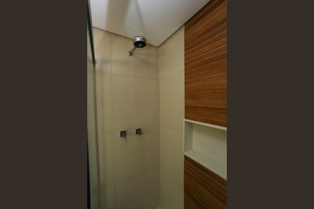 Apartamento para alugar com 305m², 4 quartos e 3 vagas Apartamento para alugar com 305m², 4 quartos e 3 vagasBanheiro da Suíte 1