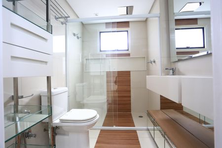 Apartamento para alugar com 305m², 4 quartos e 3 vagas Apartamento para alugar com 305m², 4 quartos e 3 vagasBanheiro da Suíte 2