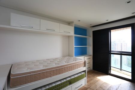 Apartamento para alugar com 305m², 4 quartos e 3 vagas Apartamento para alugar com 305m², 4 quartos e 3 vagasQuarto 2