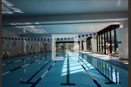 Apartamento para alugar com 305m², 4 quartos e 3 vagas Apartamento para alugar com 305m², 4 quartos e 3 vagasÁrea comum - Piscina