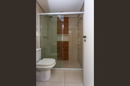 Apartamento para alugar com 305m², 4 quartos e 3 vagas Apartamento para alugar com 305m², 4 quartos e 3 vagasBanheiro da Suíte 1