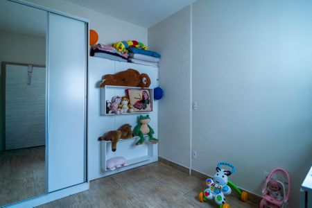 Casa de condomínio para alugar com 160m², 4 quartos e 4 vagasQuarto 2