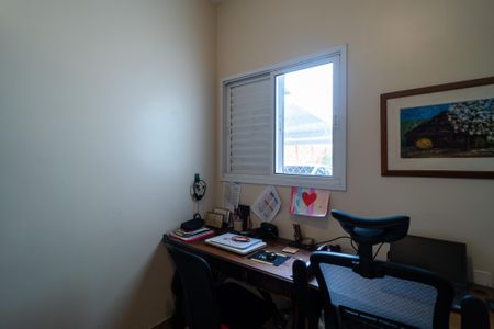 Casa de condomínio para alugar com 160m², 4 quartos e 4 vagasEscritório