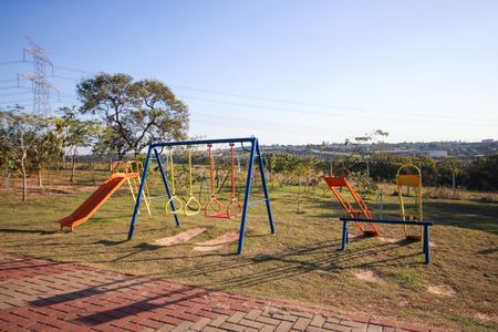 Casa de condomínio para alugar com 160m², 4 quartos e 4 vagasÁrea comum - Playground