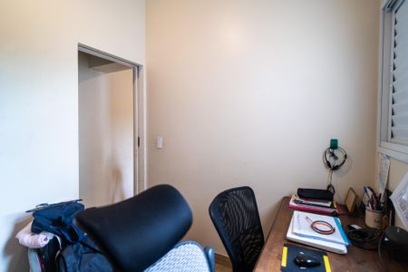 Casa de condomínio para alugar com 160m², 4 quartos e 4 vagasEscritório