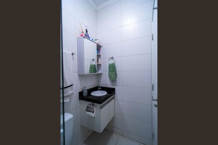 Casa de condomínio para alugar com 160m², 4 quartos e 4 vagasBanheiro