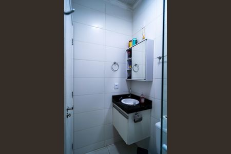 Casa de condomínio para alugar com 160m², 4 quartos e 4 vagasBanheiro da Suíte 1