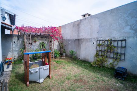 Casa de condomínio para alugar com 160m², 4 quartos e 4 vagasQuintal