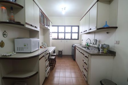 Apartamento para alugar com 150m², 4 quartos e 2 vagasCozinha