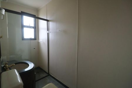 Apartamento para alugar com 150m², 4 quartos e 2 vagasBanheiro Suíte 3