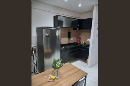Cozinha de kitnet/studio para alugar com 1 quarto, 25m² em Centro, Curitiba