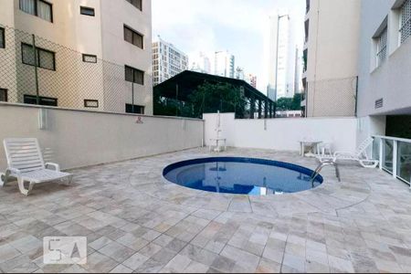 Apartamento à venda com 190m², 3 quartos e 2 vagas Apartamento à venda com 190m², 3 quartos e 2 vagasÁrea comum - Piscina