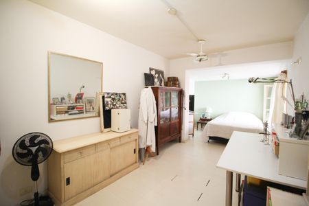 Apartamento à venda com 190m², 3 quartos e 2 vagas Apartamento à venda com 190m², 3 quartos e 2 vagasQuarto 2