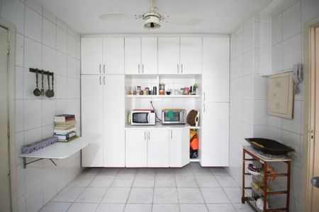 Apartamento à venda com 190m², 3 quartos e 2 vagas Apartamento à venda com 190m², 3 quartos e 2 vagasCozinha