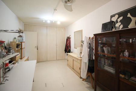 Apartamento à venda com 190m², 3 quartos e 2 vagas Apartamento à venda com 190m², 3 quartos e 2 vagasQuarto 2