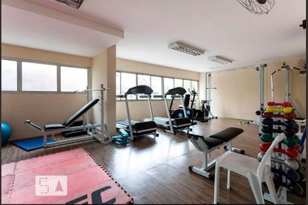 Apartamento à venda com 190m², 3 quartos e 2 vagas Apartamento à venda com 190m², 3 quartos e 2 vagasÁrea comum - Academia