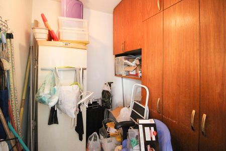 Apartamento à venda com 190m², 3 quartos e 2 vagas Apartamento à venda com 190m², 3 quartos e 2 vagasQuarto de Serviço