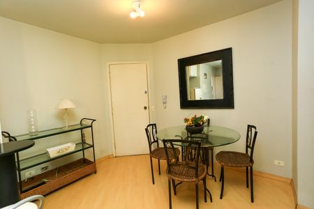 Apartamento para alugar com 43m², 1 quarto e 1 vaga Apartamento para alugar com 43m², 1 quarto e 1 vagaSala