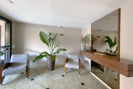 Apartamento à venda com 100m², 3 quartos e 2 vagas Apartamento à venda com 100m², 3 quartos e 2 vagasÁrea comum - Hall