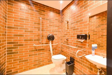 Apartamento à venda com 70m², 2 quartos e 2 vagasÁrea comum - Banheiro