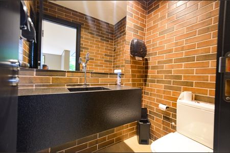 Apartamento à venda com 70m², 2 quartos e 2 vagasÁrea comum - Banheiro