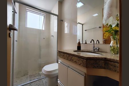 Apartamento à venda com 69m², 3 quartos e 2 vagasBanheiro Social