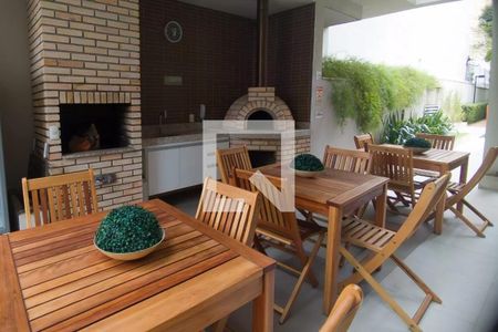 Apartamento à venda com 128m², 3 quartos e 3 vagas Apartamento à venda com 128m², 3 quartos e 3 vagasÁrea comum - Churrasqueira