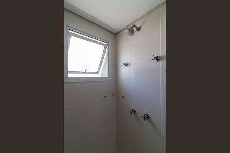 Apartamento à venda com 128m², 3 quartos e 3 vagas Apartamento à venda com 128m², 3 quartos e 3 vagasBanheiro da Suíte 1