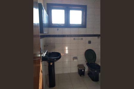 Casa à venda com 200m², 4 quartos e 3 vagasBanheiro 3