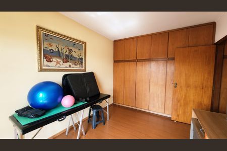 Casa à venda com 468m², 3 quartos e 4 vagasQuarto 1